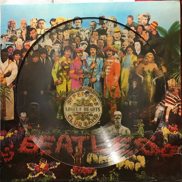 The Beatles - Sgt. Pepper's Lonely Hearts Club Band cover reference